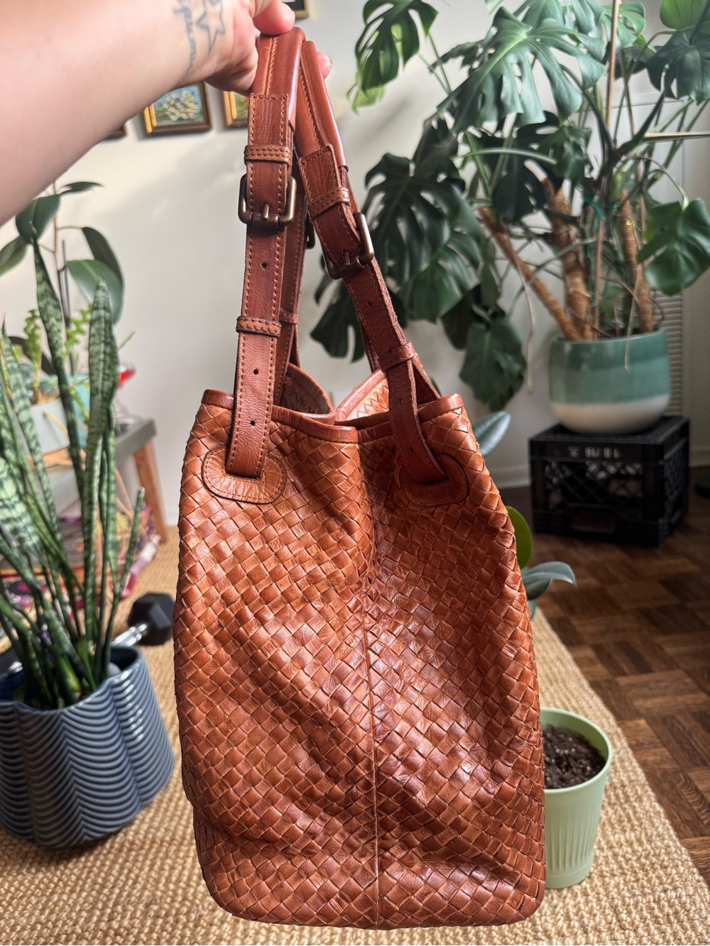 Valentina Tan Woven Leather Tote / Cross Body purse - Picture 3 of 14